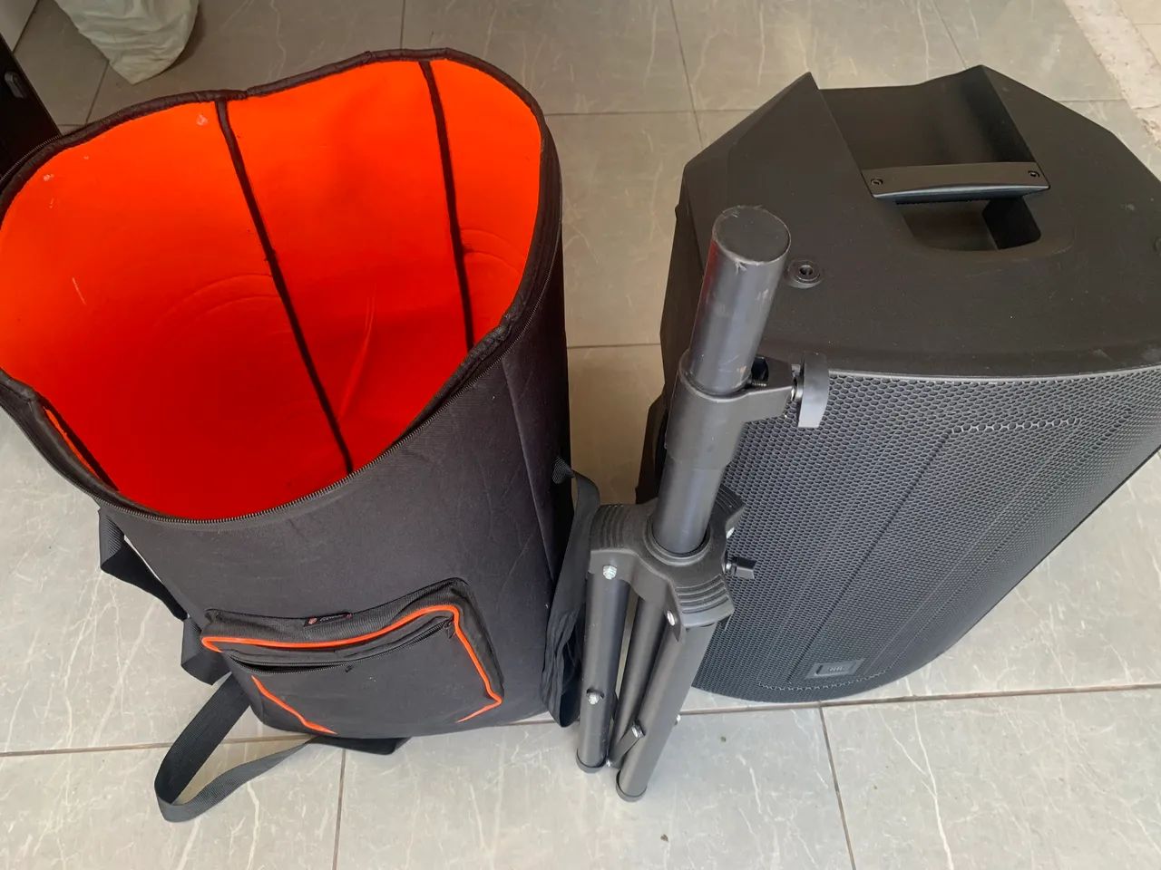 JBL MAX 15 Caixa de som Ativa + Capa + Tripé  - Foto 2