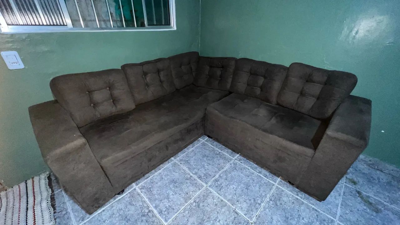 Sofá de canto em L