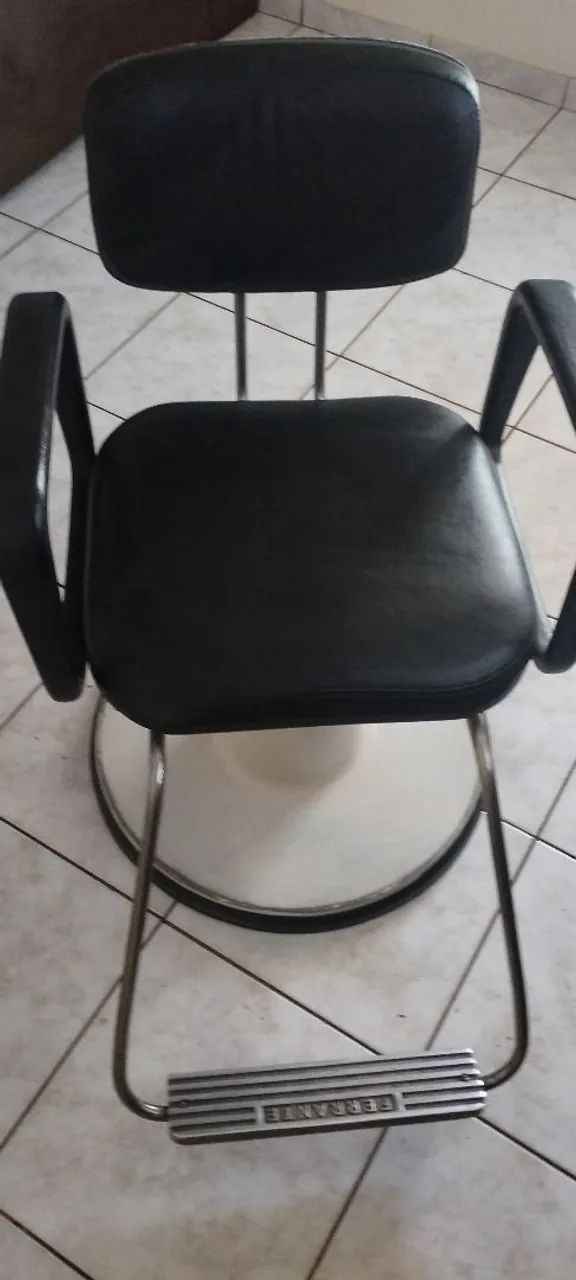 Cadeira de barbeiro  - Foto 4