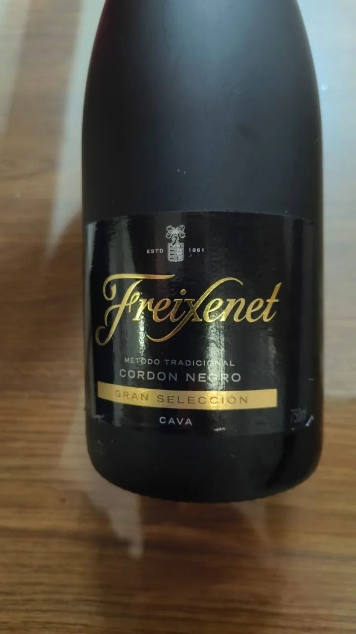 Espumante Cava Freixenet Cordon Negro Brut 750ml - Foto 4