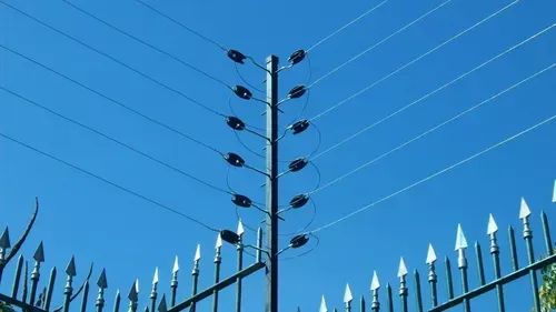 kit cerca eletrica 6 fios 40x40 20mts ppa + 02 controle e 3 sensores. - Foto 4