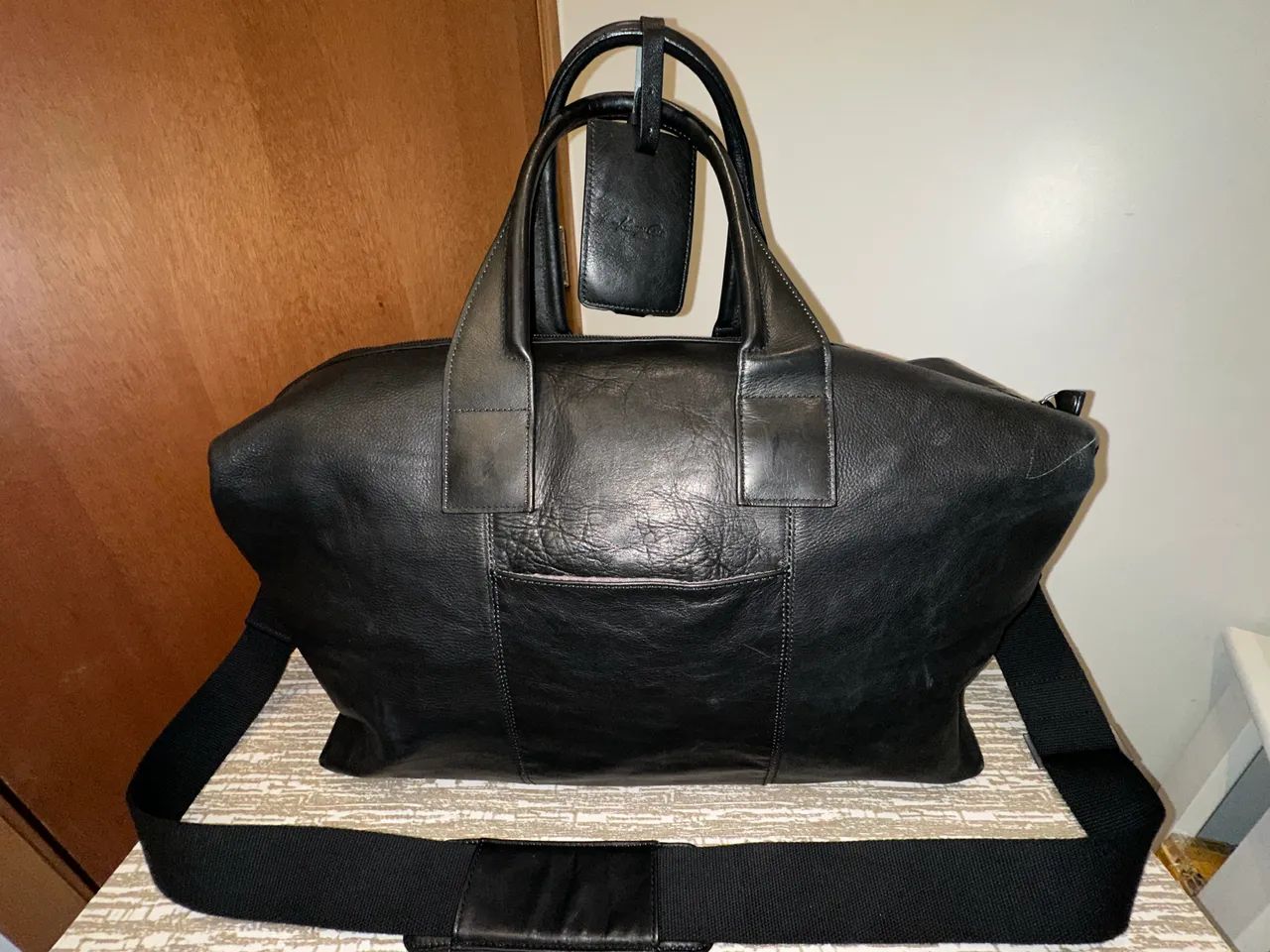 Bolsa Mala de mão ?Kenneth Cole? em couro legítimo 