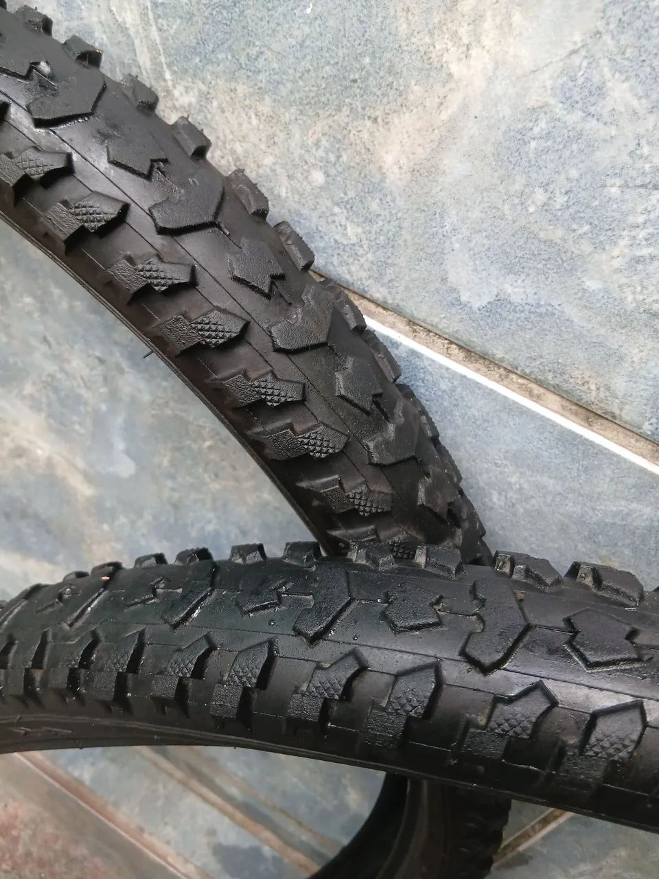 Par de pneus levorin aro 26 bons conservado  - Foto 3