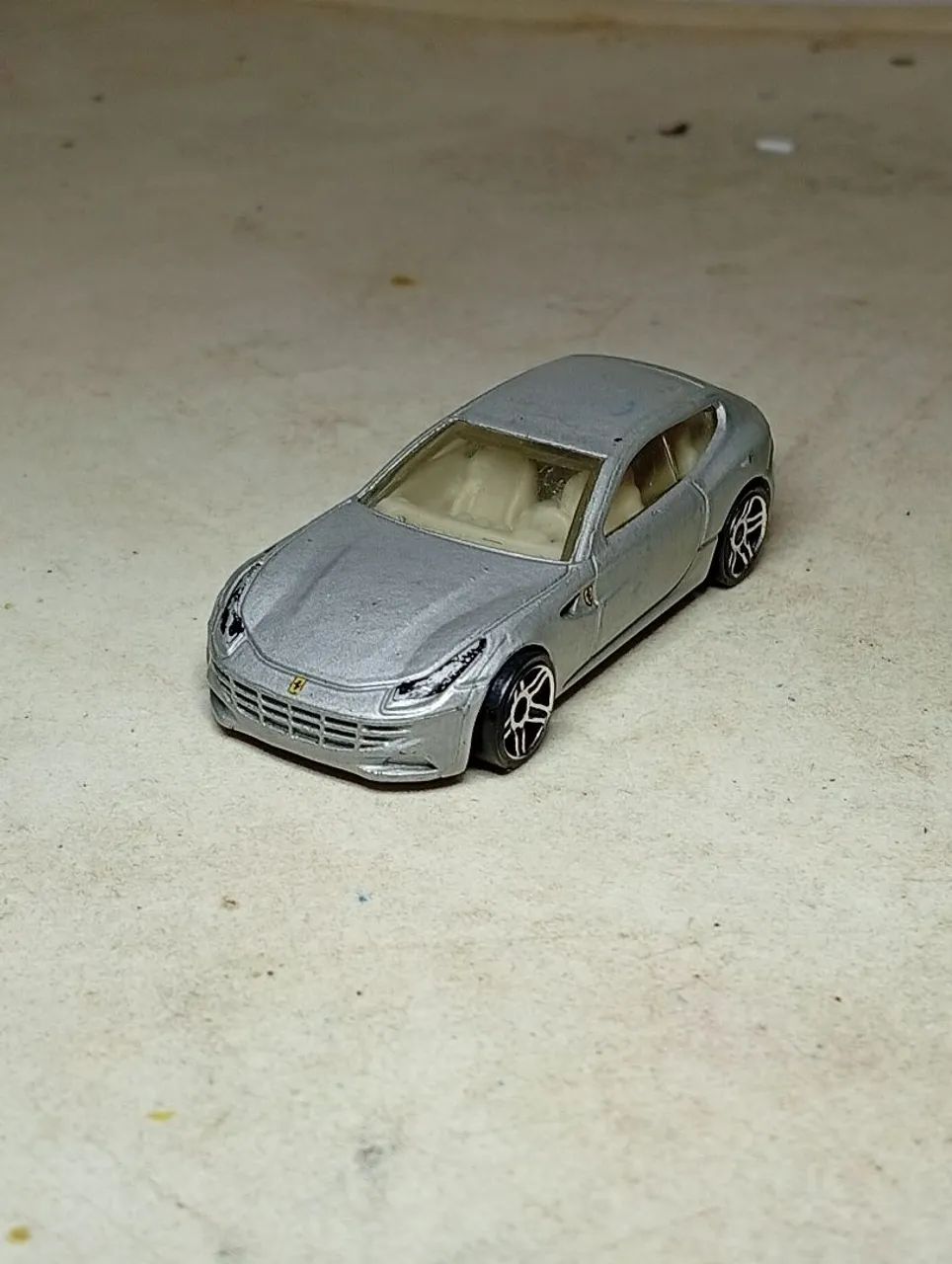 MINIATURA HOT WHEELS FERRARI