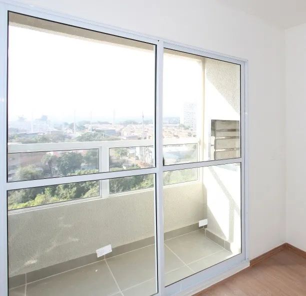 Combo 2 Portas de Alumínio com Vidro - Sacada + Área de Serviço