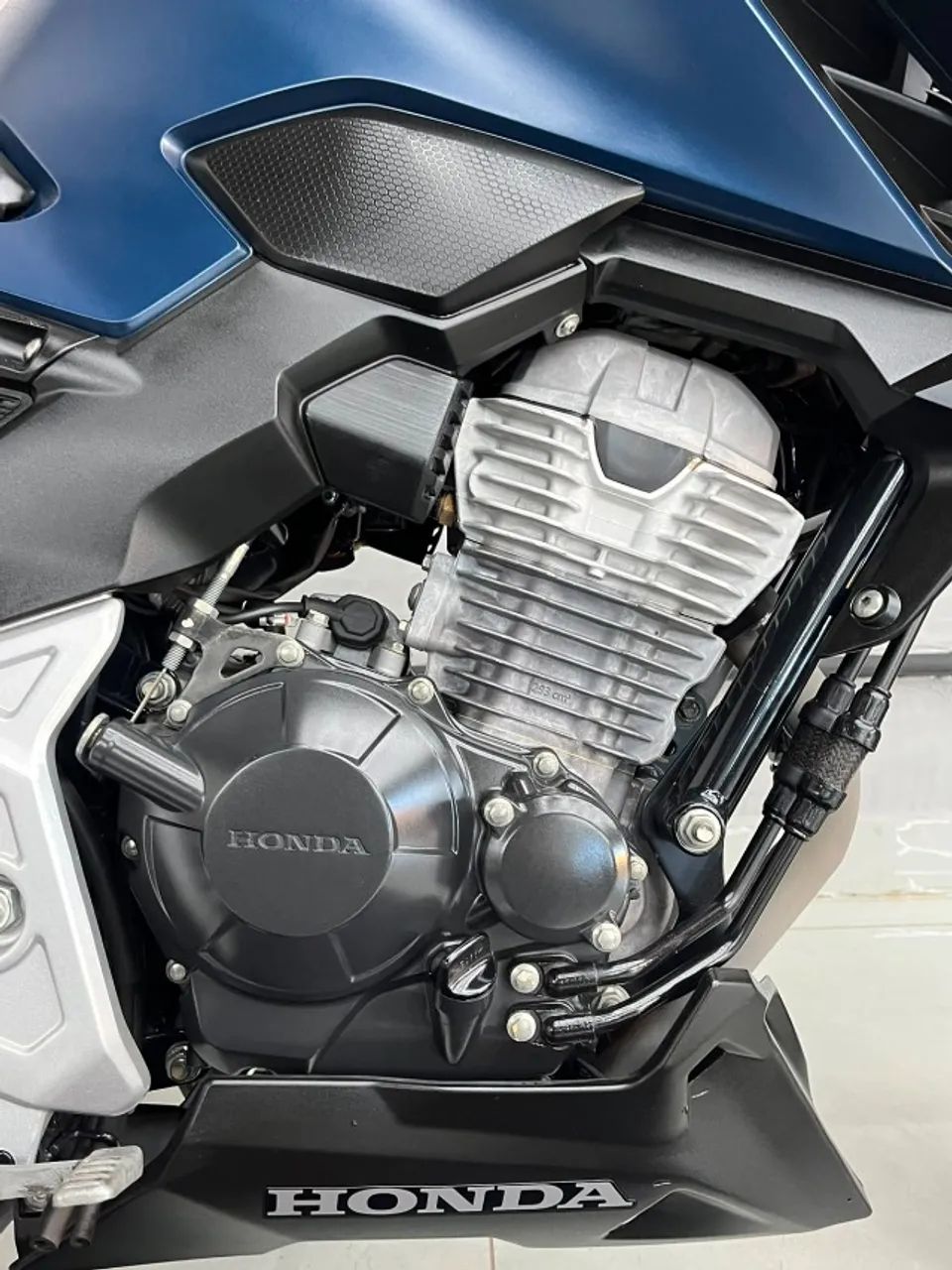 CB 300F - Foto 4