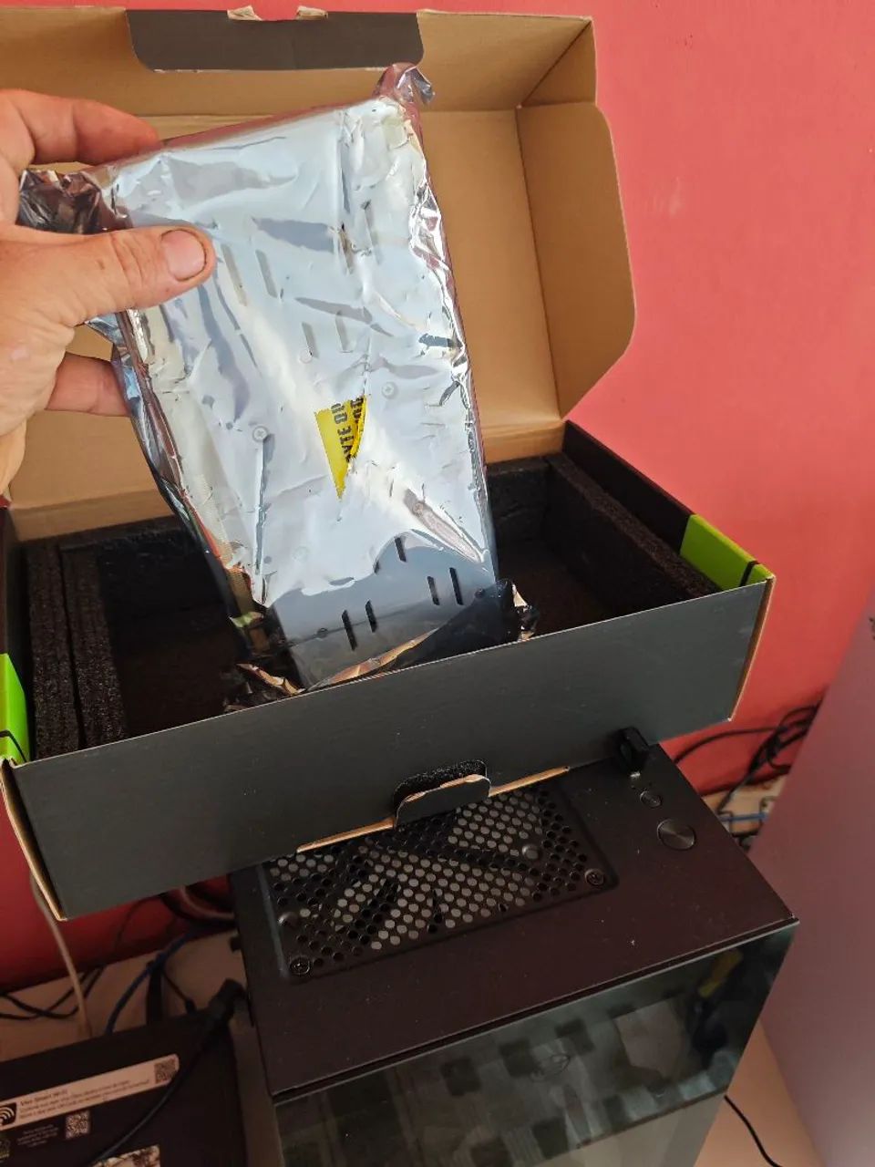 RX 580 8GB rodando tudo em Full HD  - Foto 5