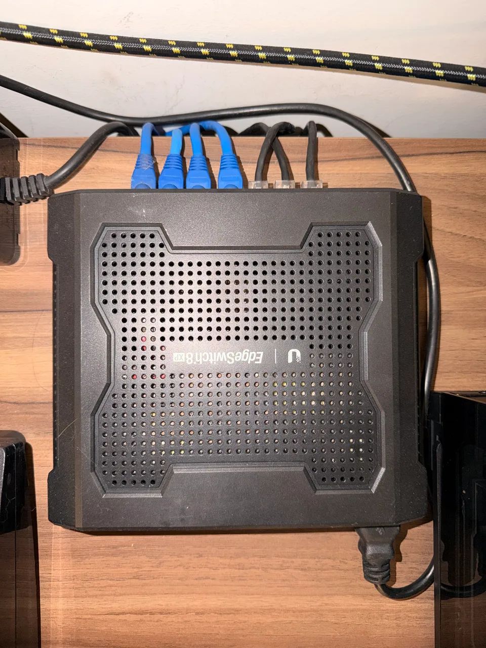 Edgeswitch 8xp ubiquiti - Foto 2