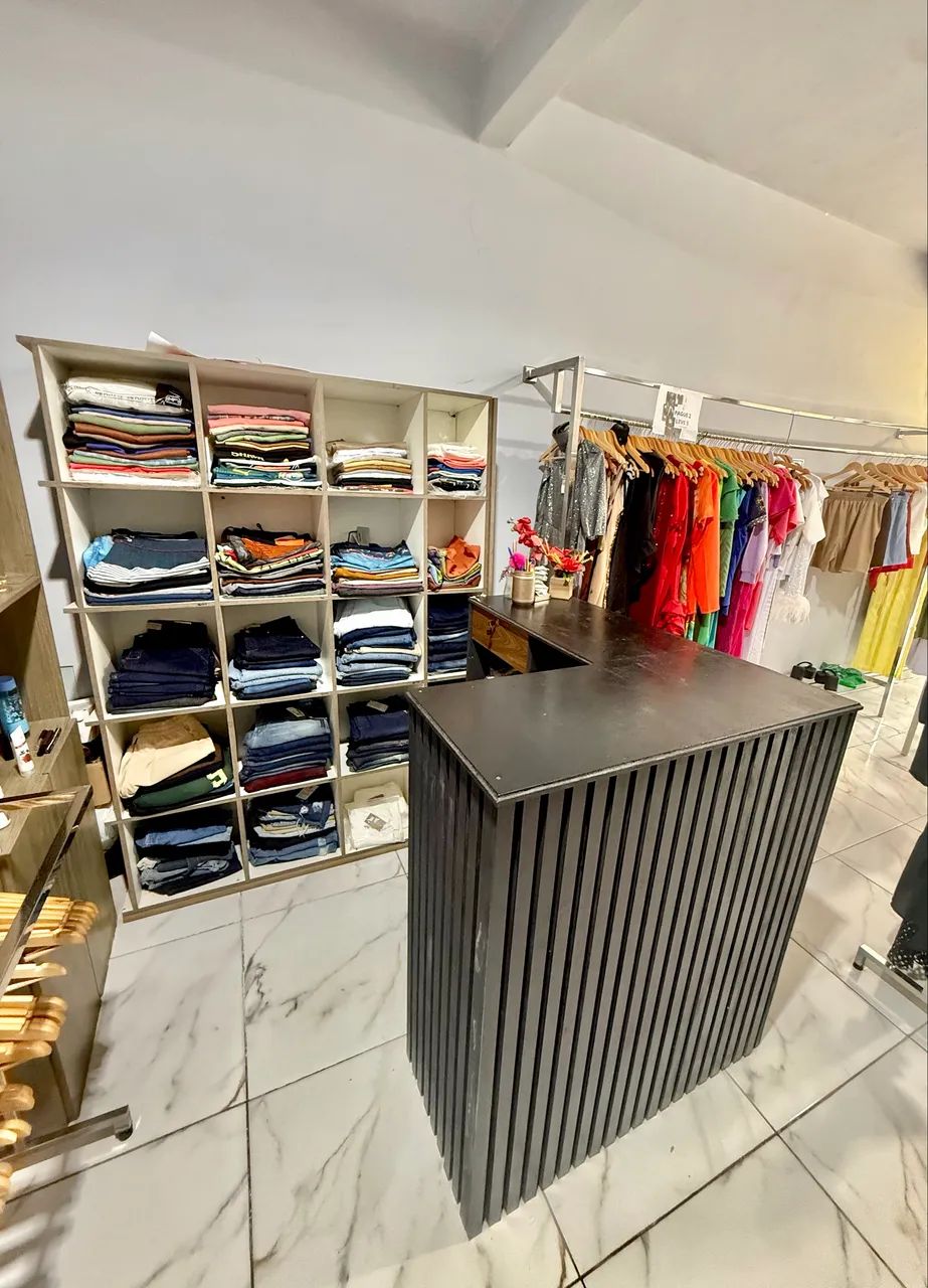VENDO LOJA DE ROUPAS FEMININA COMPLETA - Foto 3