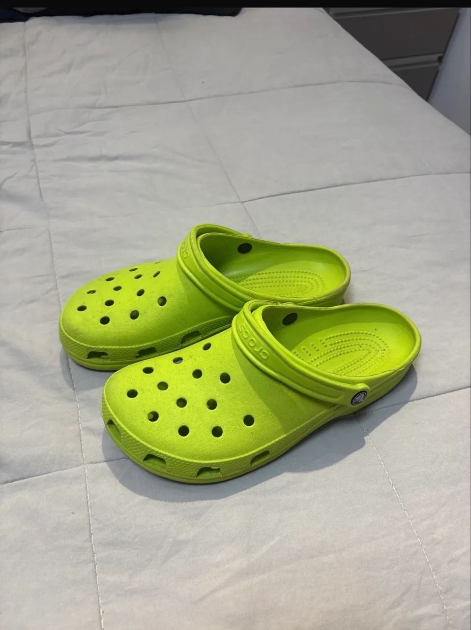 Crocs Verde Limão - Foto 2