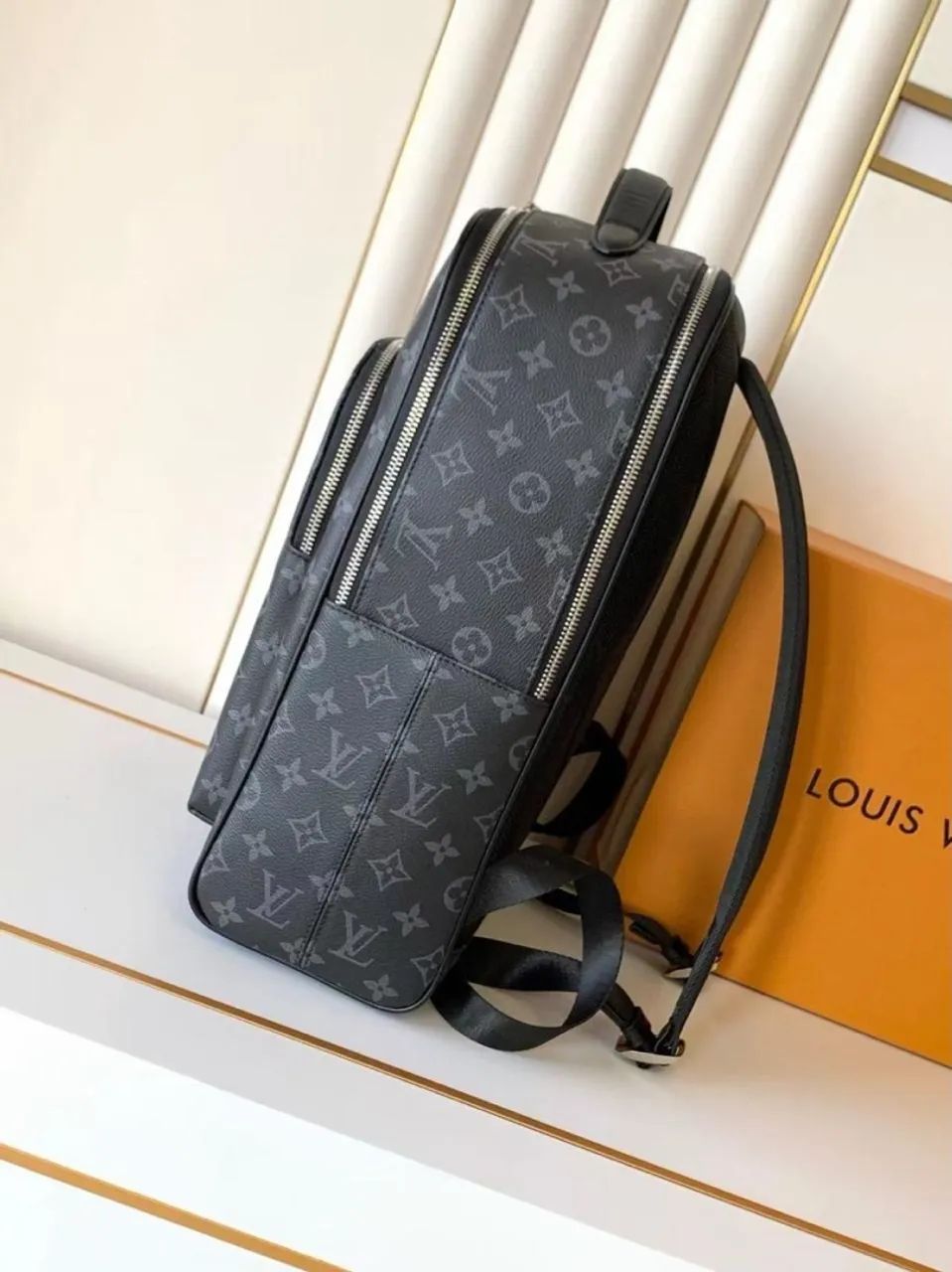 Mochila Louis Vuitton Discovery Backpack Monogram  - Foto 2