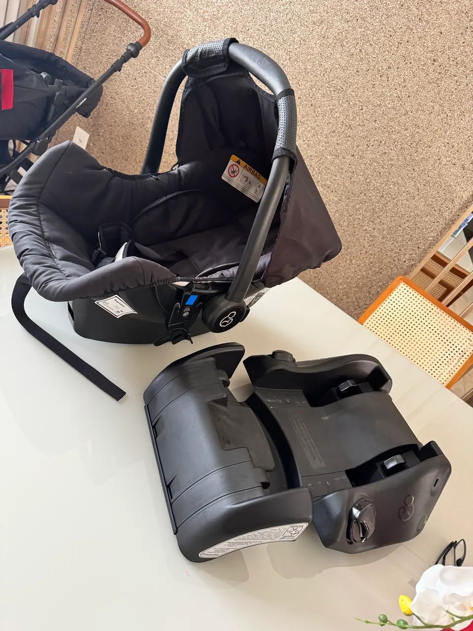 Conjunto Bebê Conforto Grid Black com Base Fixação Galzerano - Foto 2
