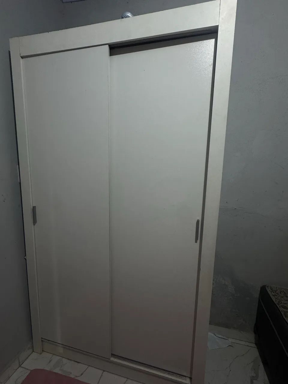 Guarda-roupa com 2  porta de correr - Foto 4