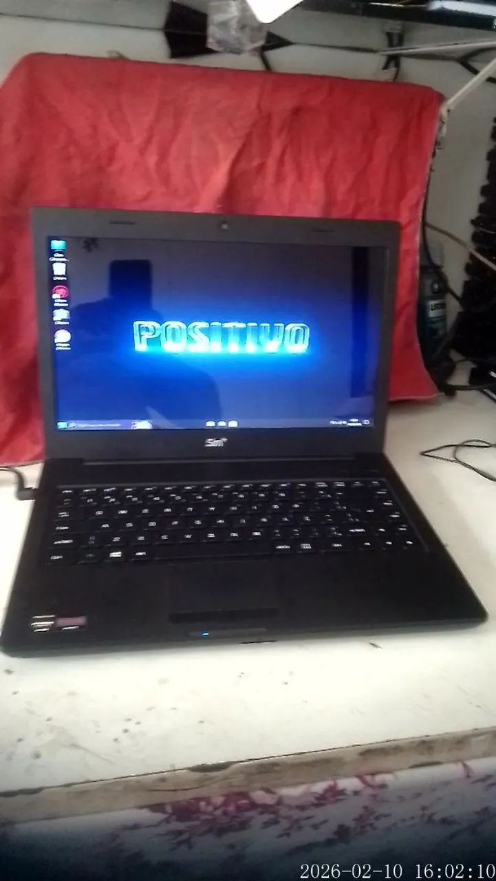 Notebook SIM+ funcionando perfeitamente SSD 120 gigas memória 8 gigas 