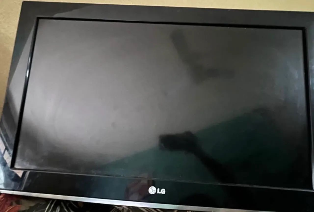 Vendo tv LG 32 polegadas funcionando ( não é smart) aceito oferta - Foto 2