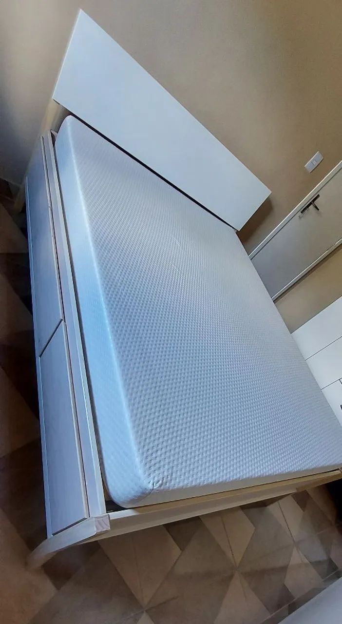 Cama + colchão 