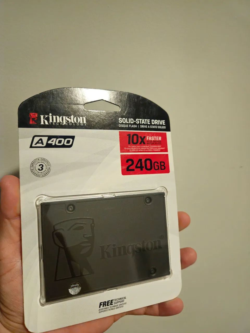 SSD SATA KINGSTON 240GB.