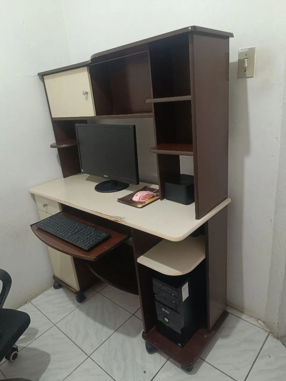 Computador para estudos + escrivaninha 