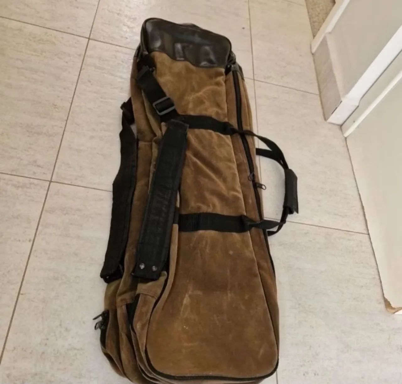 Bolsa com divisórias para costas e mão  - Foto 4