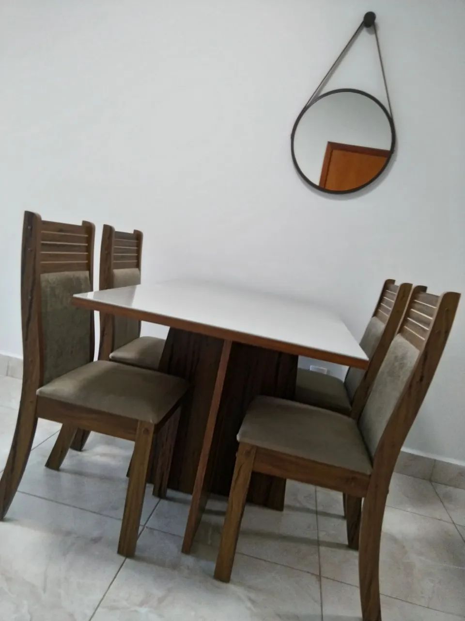 Vendo Mesa 4 lugares - Foto 2