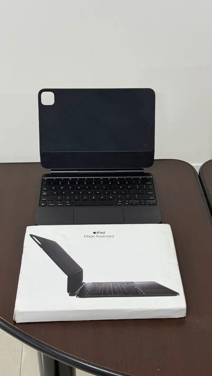 Apple Magic Keyboard para iPad - Teclado com Trackpad e Caixa Original - Foto 3