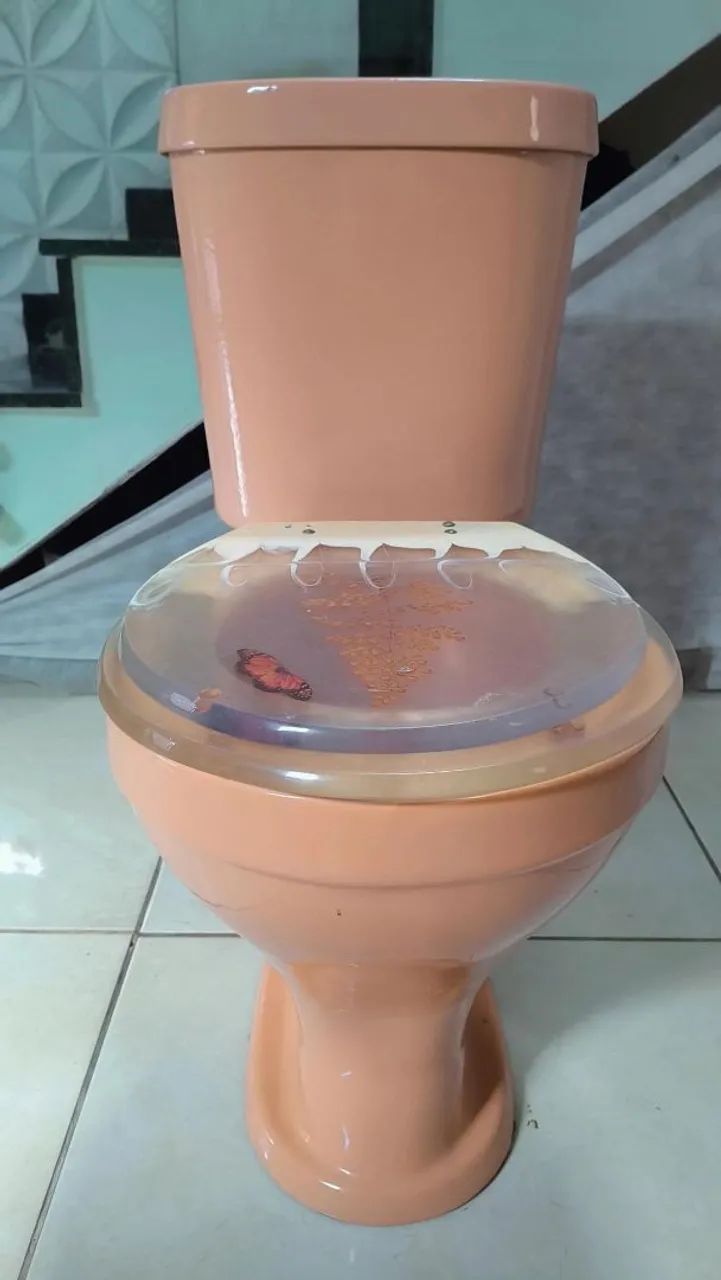 Vaso sanitário com caixa acoplada  - Foto 2