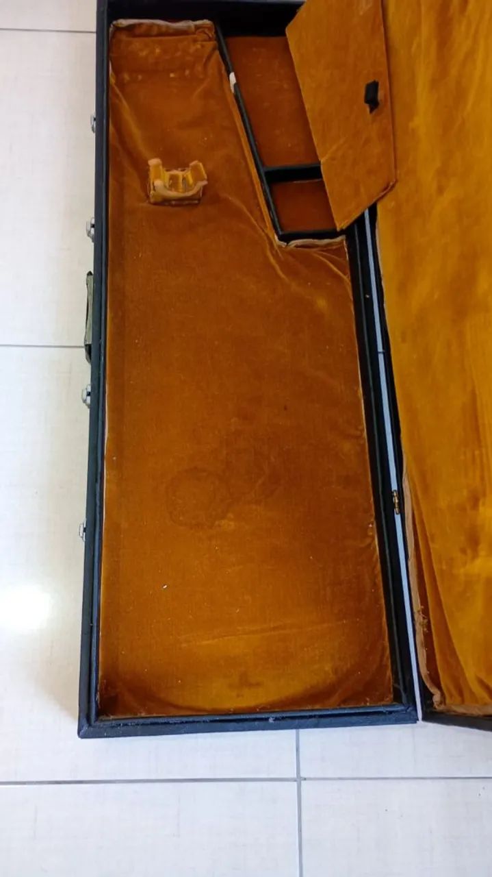Vendo case de guitarra 
