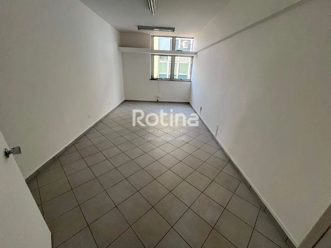 Sala para alugar, Centro - Uberlândia/MG - Rotina Imobiliária - Foto 3