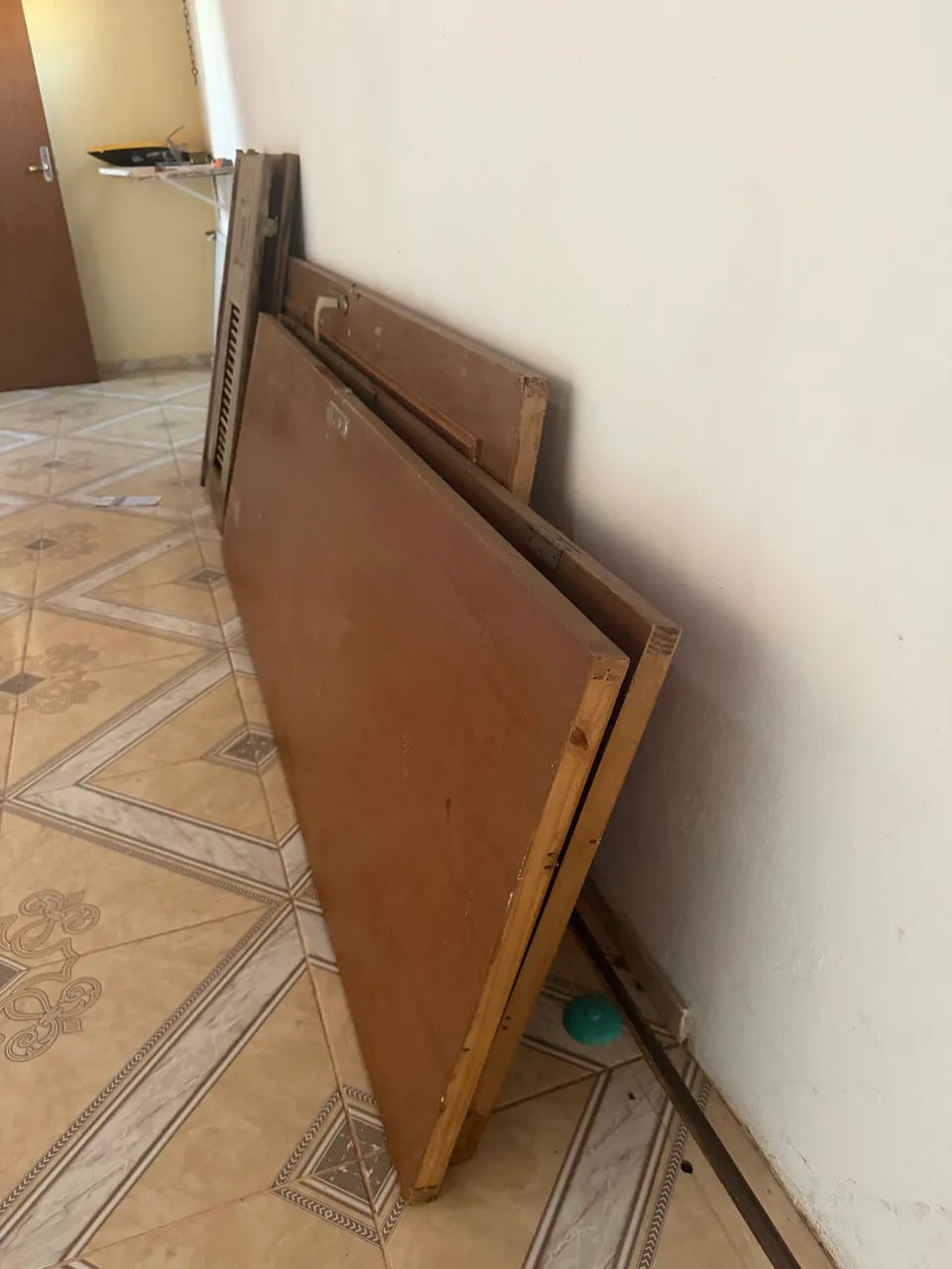 Vendo 4 portas  200,00 todas  - Foto 2