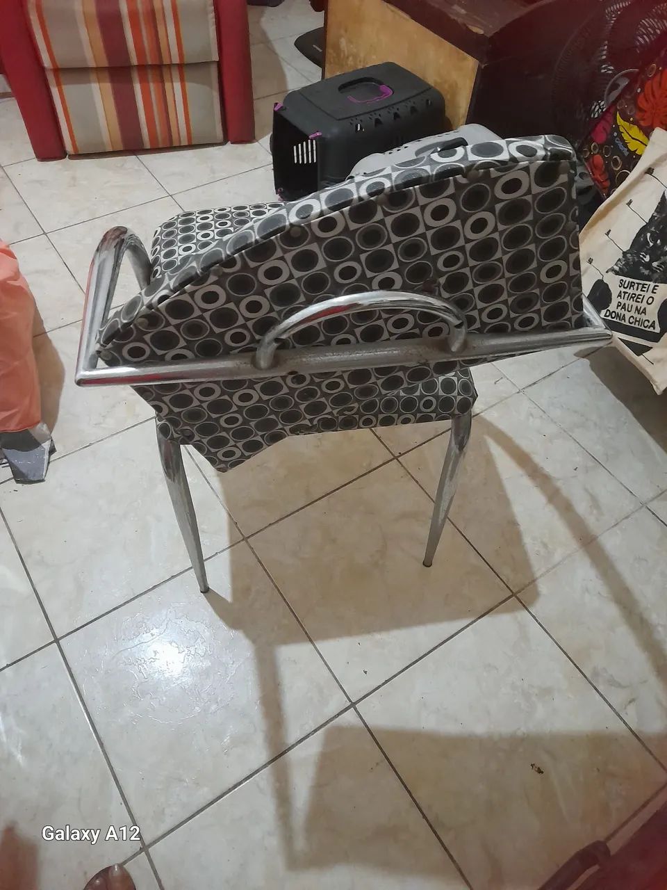 Vendo cadeira designer estiloso - Foto 2