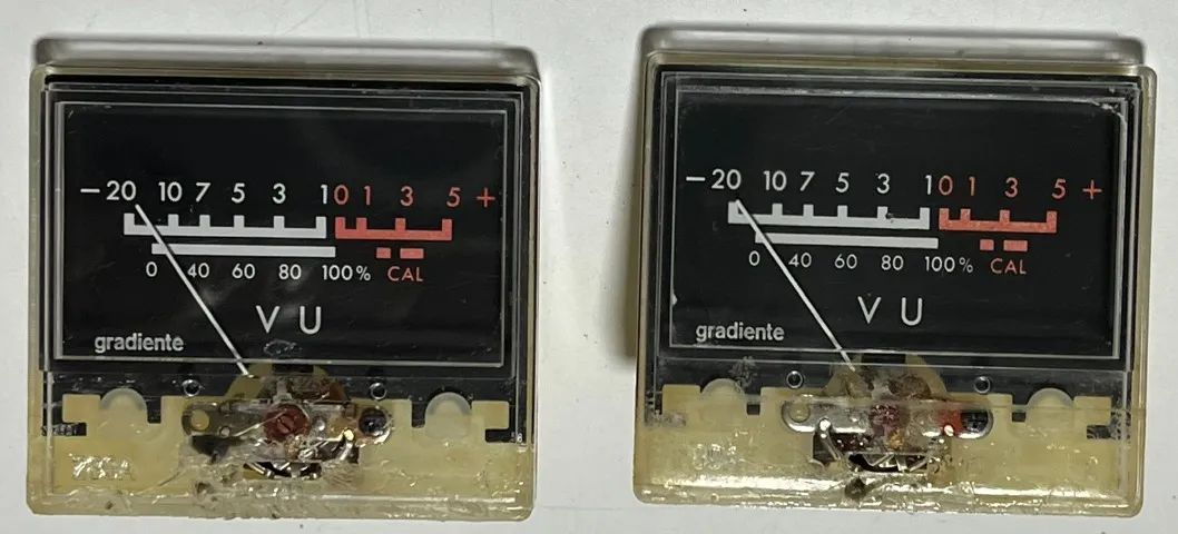 Tape Deck Gradiente S-125 - Par de VUs