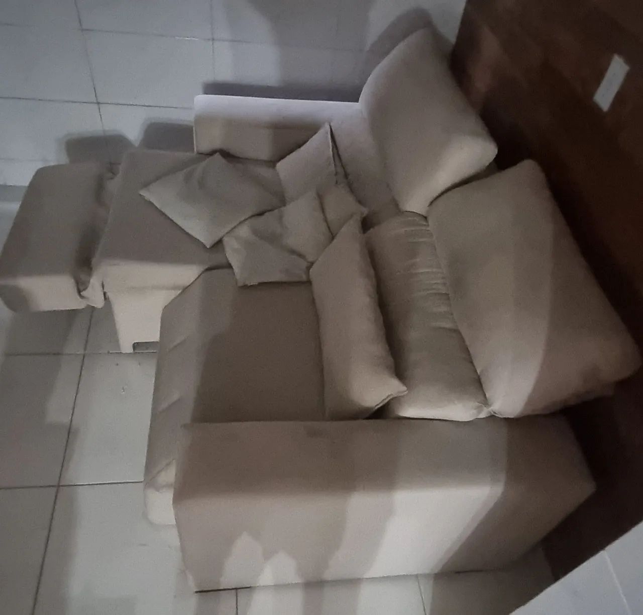 Vendo sofá retrátil e com chaise  - Foto 3