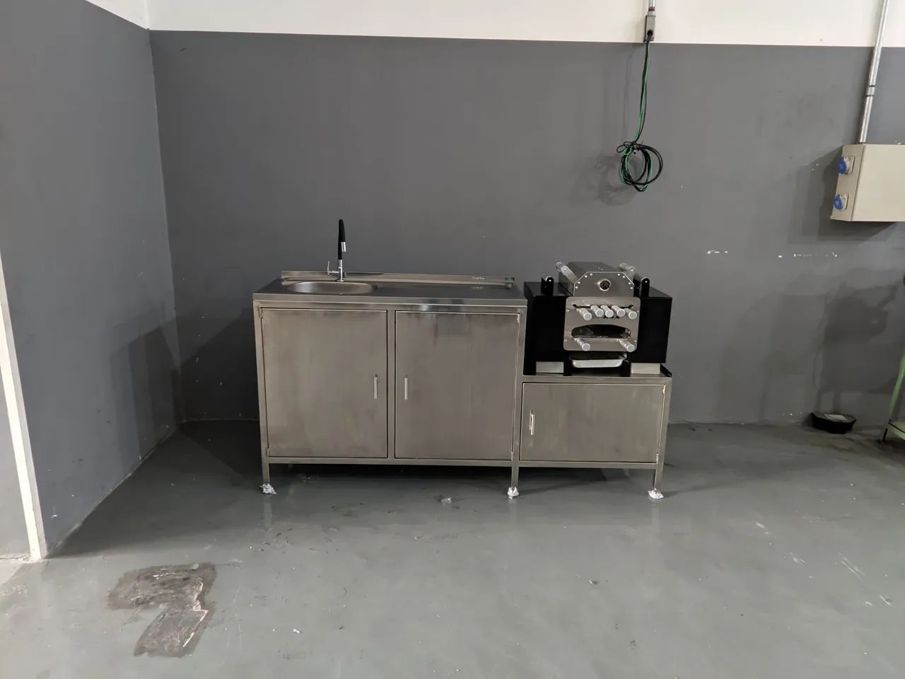 Churrasqueira Hot box e balcão de inox
