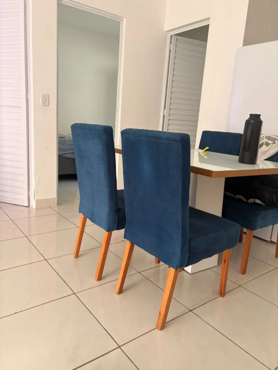 Mesa 4 cadeiras