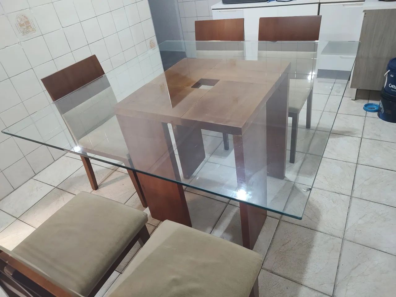 Mesa de jantar - vidro - 8 lugares  - Foto 2