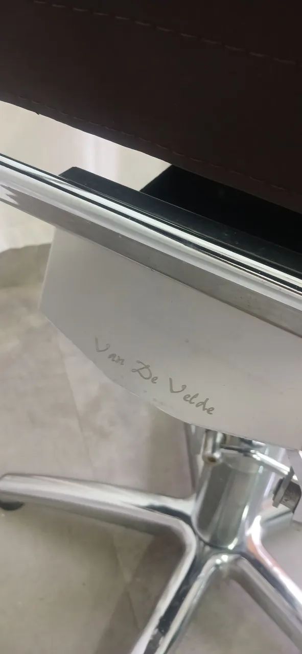 Cadeira Cabeleireiro/ barbearia Van de Velde - Foto 5