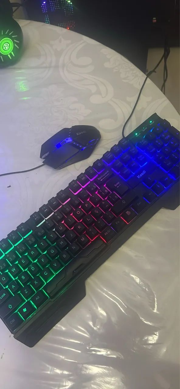 Kit teclado e mouse Gamer RBG