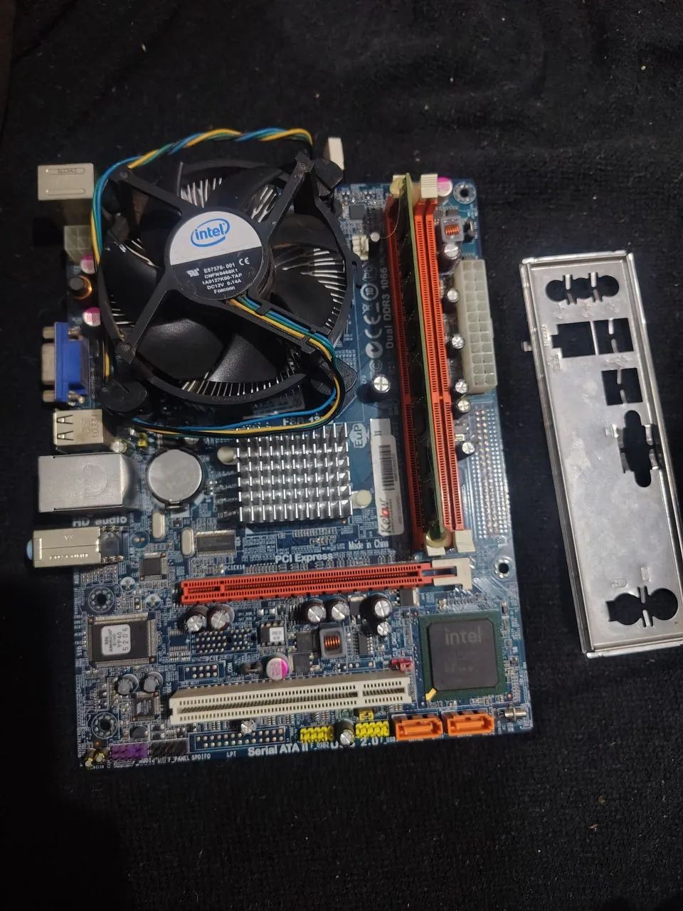 kit placa mãe 775 DDR3 com 4gb de ram