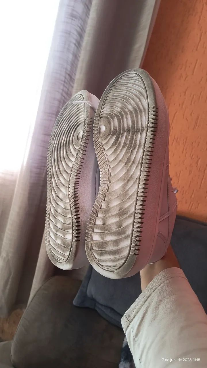 Tênis Nike Air Force número 40 em couro - Foto 3