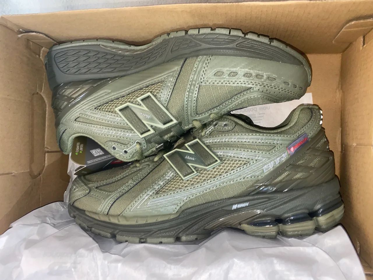 Tênis New balance 1906r 39
