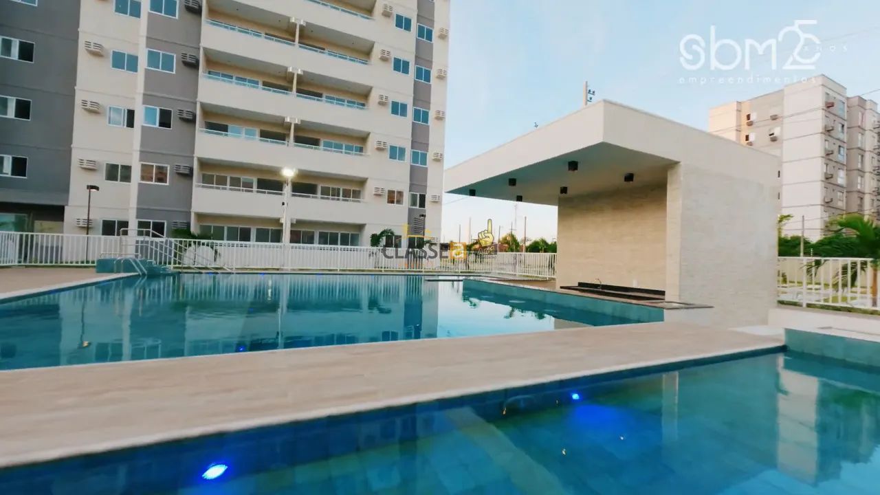 Apartamento 2 Quartos com Varanda Andar Alto em Candeias