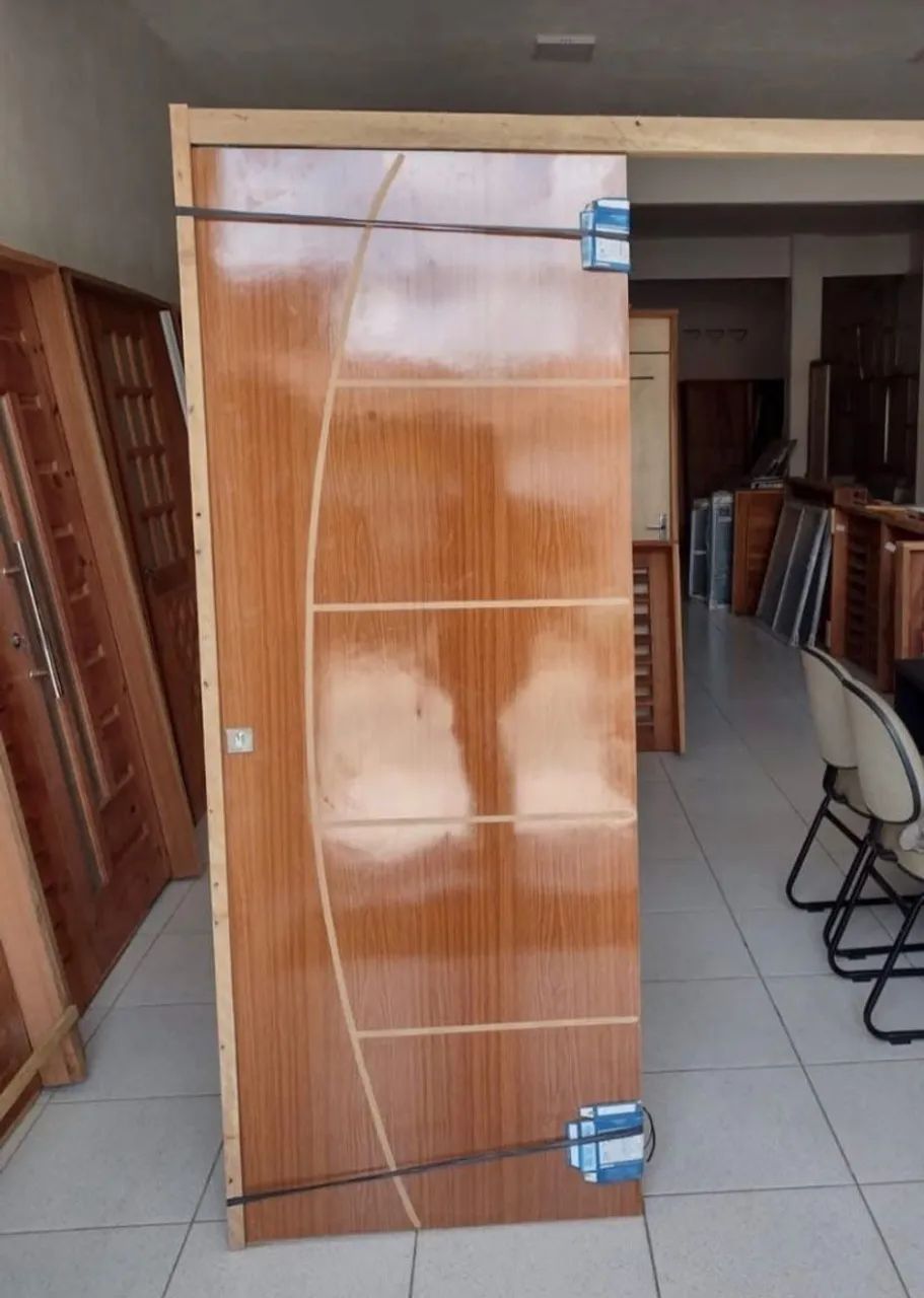 Portas Paraná.Fabricamos ,vendemos e instalamos Portas Paraná .Confira ! - Foto 6