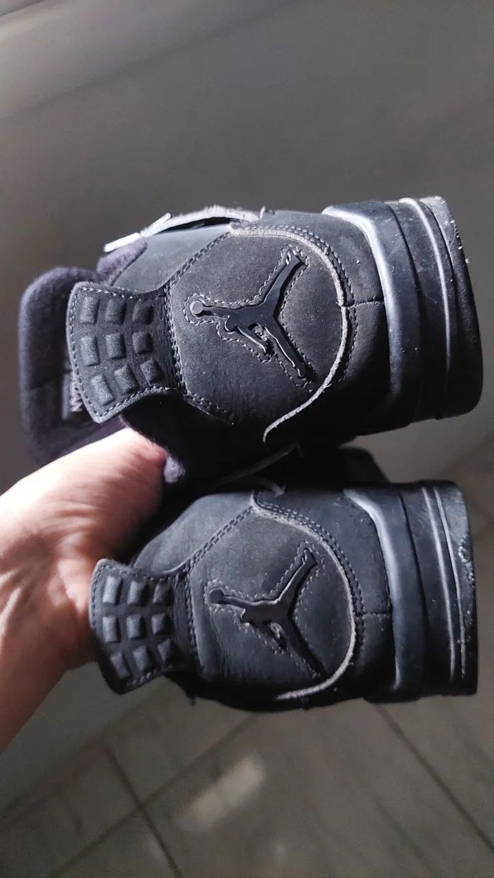 Jordan 4 black cat