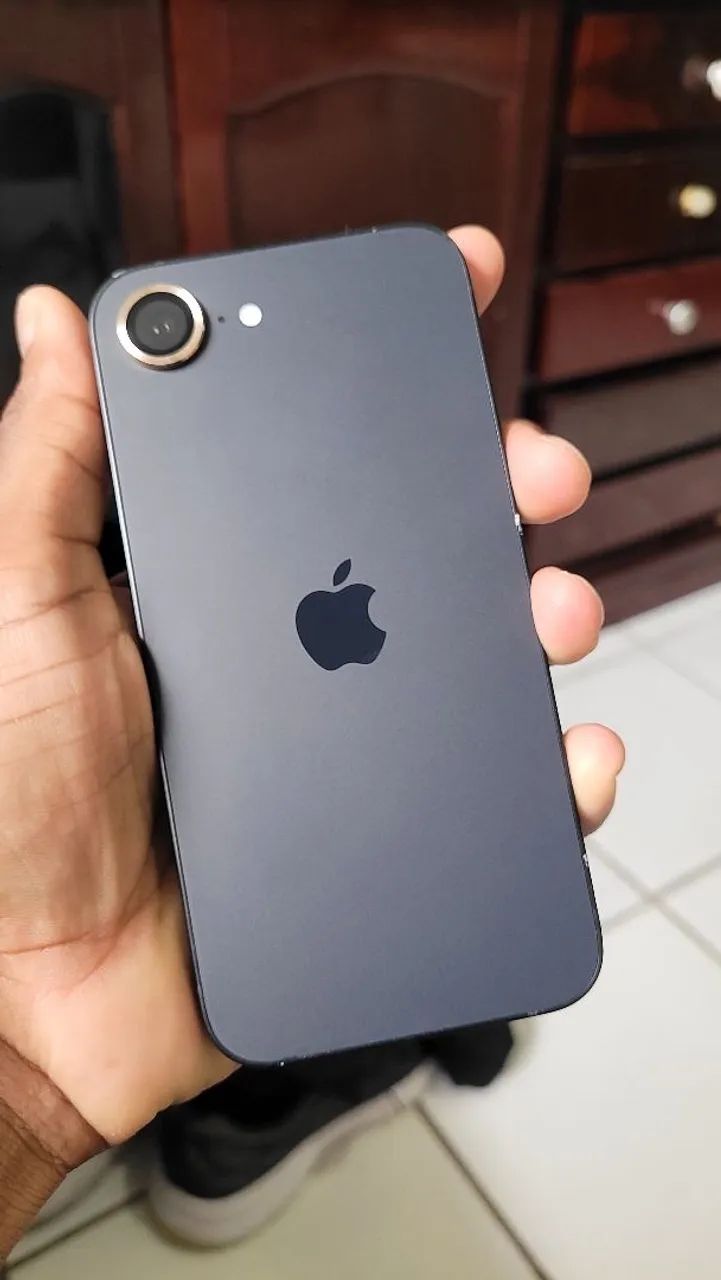 iPhone 16e - Foto 2