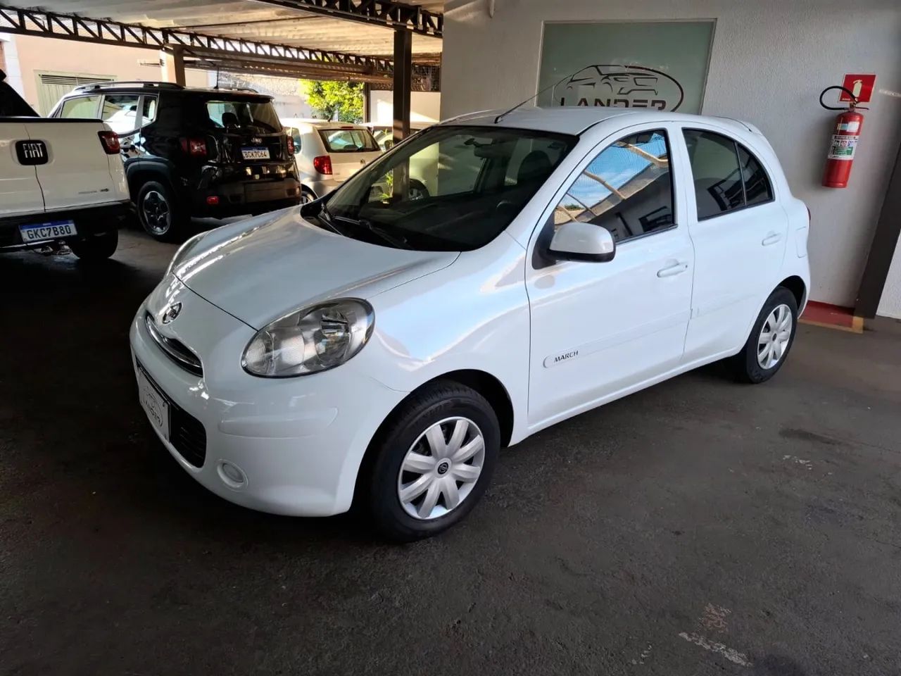 Nissan March 2012