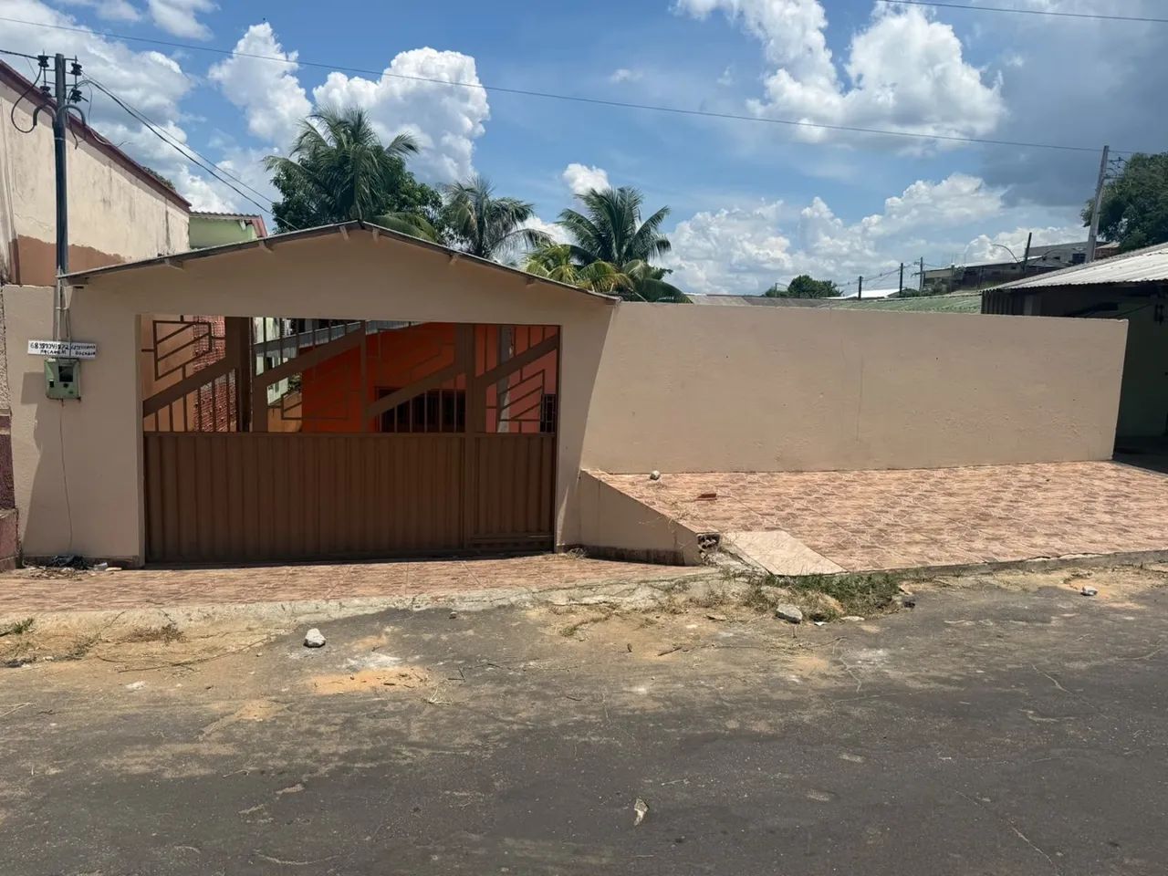 Casa para alugar - 3 quartos, garagem e quintal