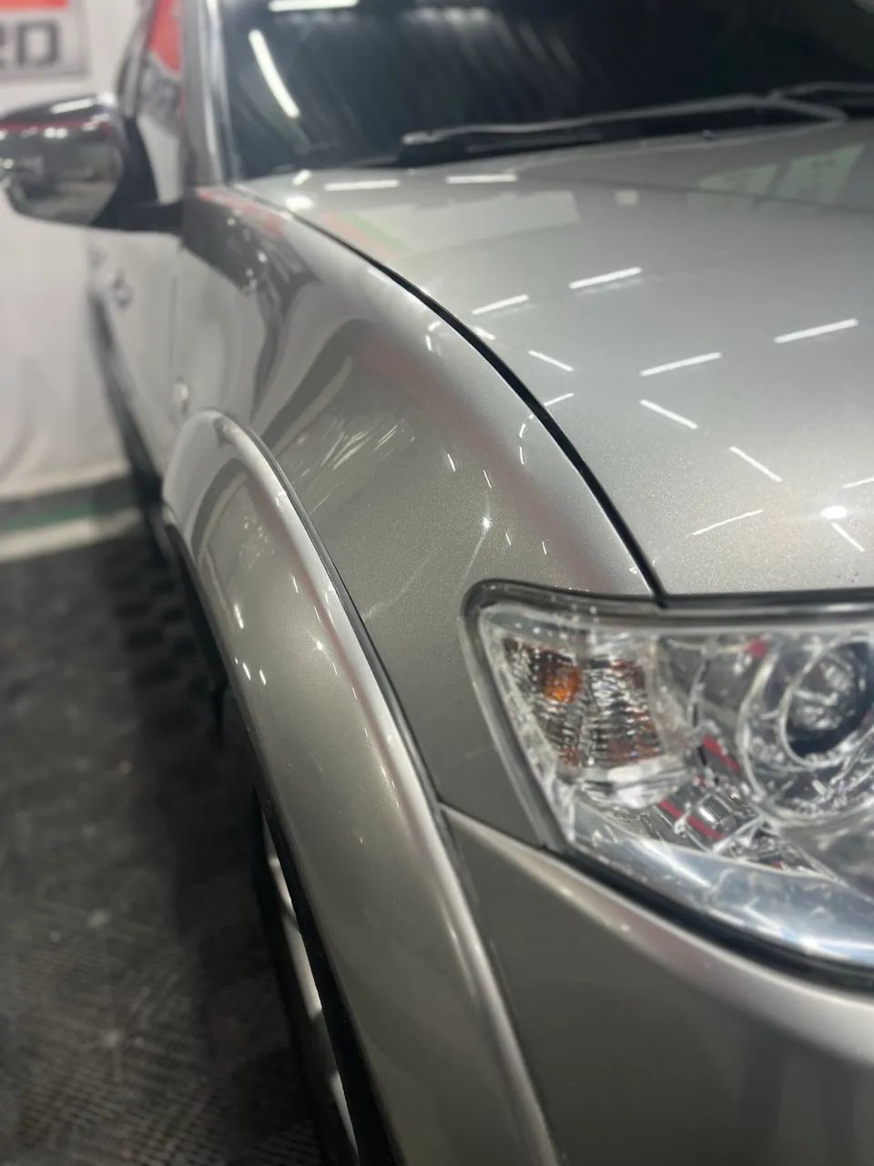 Mitsubishi Pajero Dakar HPE 3.2 4X4 T.I Dies 5P AUT 2013 - Foto 4