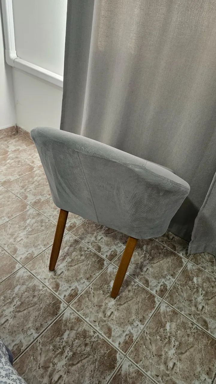 Poltrona decoração quarto cinza - Foto 2
