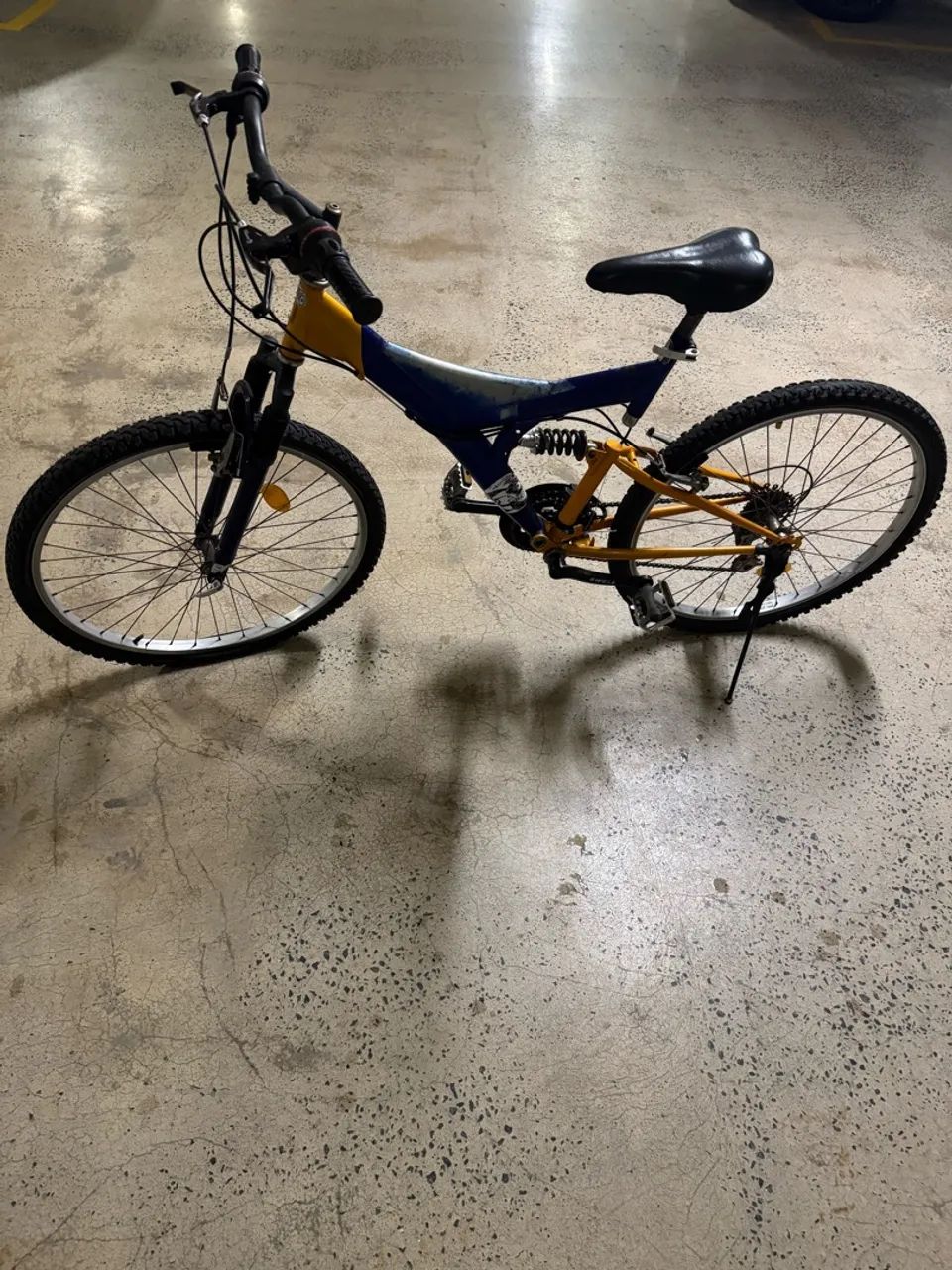 Bicicleta Marca SUZUKA com amortecedor  - Foto 2