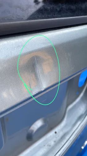 Tampa Traseira Megane 1999 A 2005 / Detalhes Prateado - Foto 4